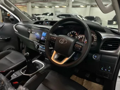 2025 Toyota Hilux Prerunner Double Cab 2.4 High MT