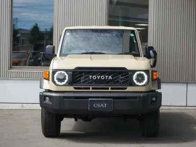 2025 TOYOTA LAND CRUISER 70 AX