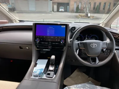 2025 Toyota Alphard Plug-in Hybrid Executive Lounge E-Four 4WD