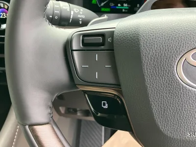 2025 Toyota Alphard Plug-in Hybrid Executive Lounge E-Four 4WD