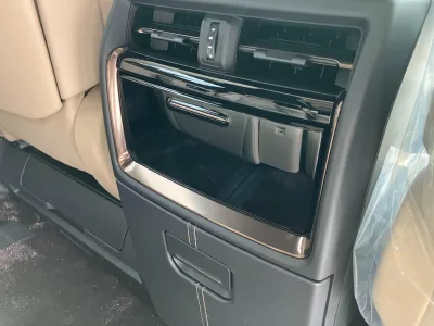 2025 Toyota Alphard Plug-in Hybrid Executive Lounge E-Four 4WD