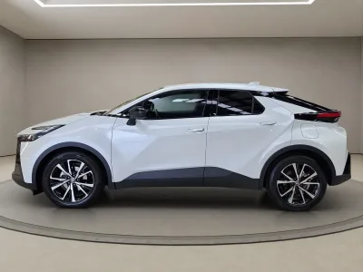 2025 Toyota C-HR GXL Hybrid 1.8L – Urban Smart SUV