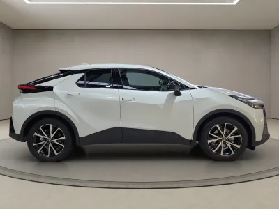 2025 Toyota C-HR GXL Hybrid 1.8L – Urban Smart SUV