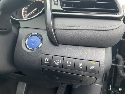 2025 Toyota Camry ZR 2.5P HEV – Hybrid Luxury Sedan