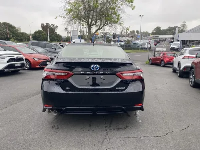 2025 Toyota Camry ZR 2.5P HEV – Hybrid Luxury Sedan