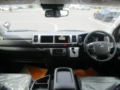 2025 Toyota Hiace 2.7 Grand Cabin 10 Seates