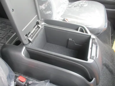2025 Toyota Hiace 2.7 Grand Cabin 10 Seates