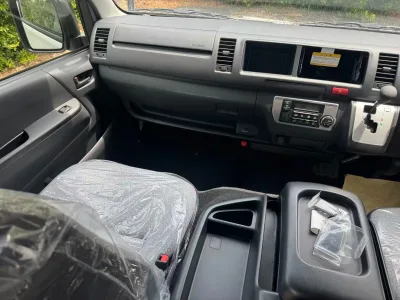 2025 Toyota Hiace Commuter – 2.8 GL Diesel Turbo