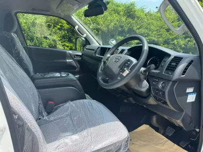 2025 Toyota Hiace Commuter – 2.8 GL Diesel Turbo