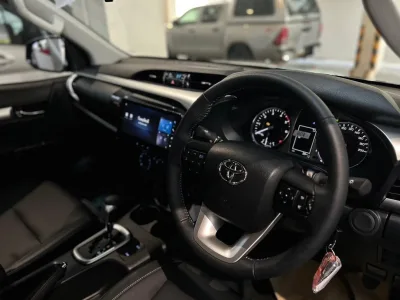 2025 Toyota Hilux Prerunner D-Cab 2.4 MID AT 2x4