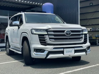 2025 Toyota Land Cruiser 300 ZX 4WD – Luxury Flagship
