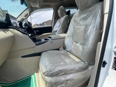 2025 Toyota Land Cruiser 300 ZX 4WD – Luxury Flagship