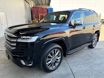 2025 Toyota Land Cruiser Sahara ZX