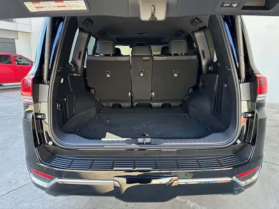 2025 Toyota Land Cruiser Sahara ZX
