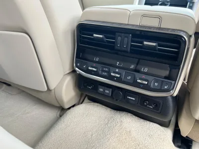 2025 Toyota Land Cruiser Sahara – The Ultimate 7-Seater Luxury SUV (No.J1047)