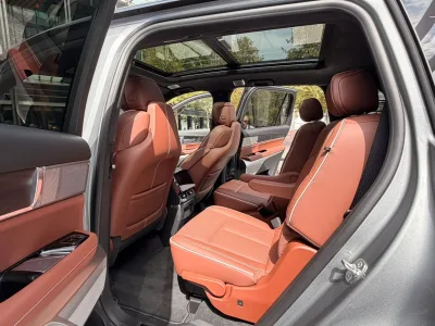 2026 Cadillac Vistiq (ELECTRIC VEHICLE) Platinum AWD