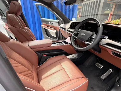 2026 Cadillac Vistiq (ELECTRIC VEHICLE) Platinum AWD