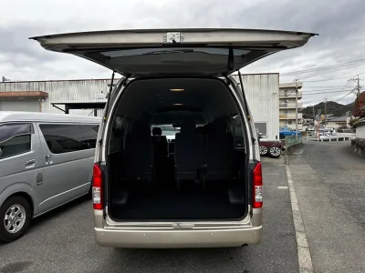 2026 Toyota Hiace 2.7 Grand Cabin 10 Seater