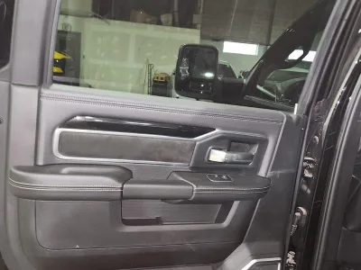 2025 RAM 3500 Laramie LHD A/T (No.960864)