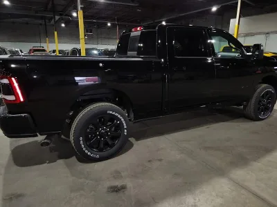 2025 RAM 3500 Laramie LHD A/T (No.960864)