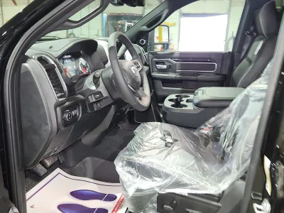 2025 RAM 3500 Laramie LHD A/T (No.960864)