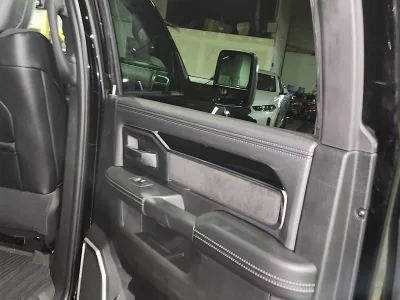 2025 RAM 3500 Laramie LHD A/T (No.960864)