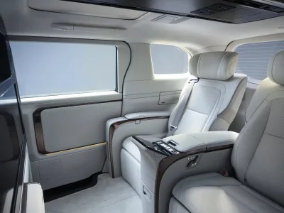 2025 All-New Lexus LM Unique "Luxury Mover" LM350/500 (No.J0810)