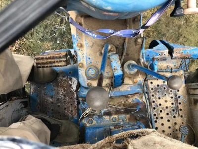 FORD 6600 TRACTOR (No.J0832)