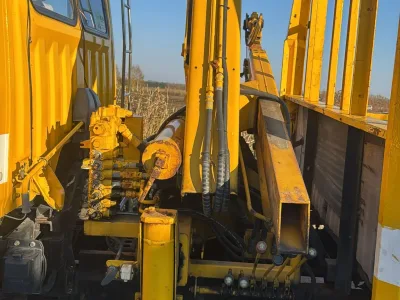 HINO RANGER DOUBLE CABIN WITH CRANE — FOR EXPORT