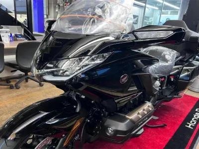 Honda Goldwing GL1800   Certified Used Car (No-770699)