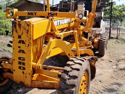 Mitsubishi MG230  Motor Grader (N0-J0685)