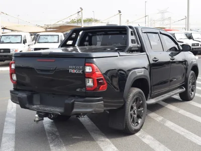 Toyota HiLux Rogue ( No-830696)