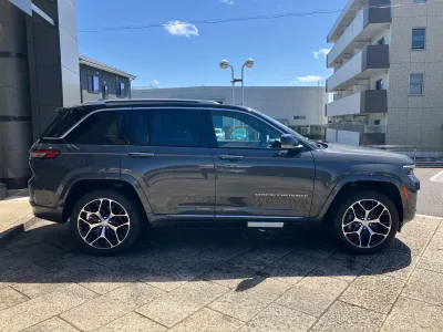 2025 Jeep Grand Cherokee Summit Reserve 4xe (Plug‑In Hybrid)