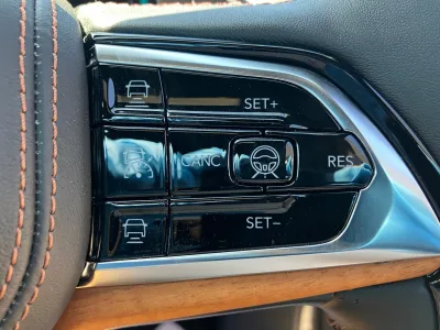 2025 Jeep Grand Cherokee Summit Reserve 4xe (Plug‑In Hybrid)