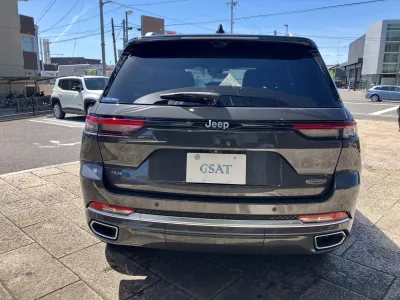 2025 Jeep Grand Cherokee Summit Reserve 4xe (Plug‑In Hybrid)