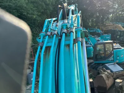 KOBELCO SK200 Excavator (No.J0744)