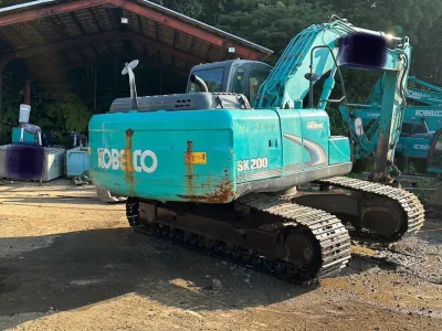 KOBELCO SK200 Excavator (No.J0744)
