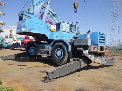 KOMATSU LW250 MOBILE CRANE 25TON(No.J0880)