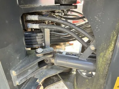 KOMATSU WA100-8 WHEEL LOADER (No.J0803)