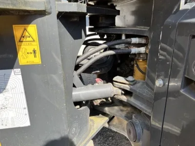 KOMATSU WA100-8 WHEEL LOADER (No.J0803)