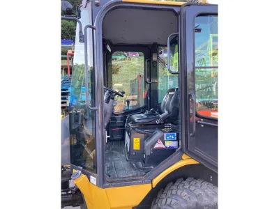 2014 KOMATSU WA30-6 WHEEL LOADER (No.102830)