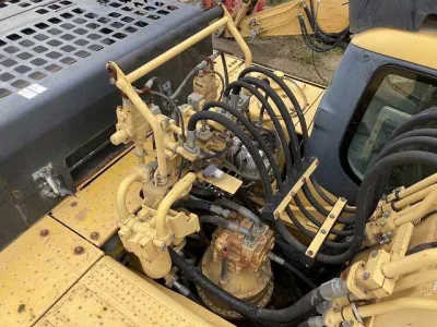 KOMATSU PC450 EXCAVATOR (No.J0749)