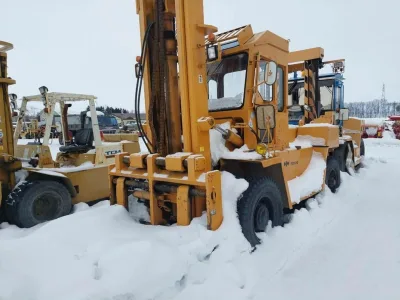 Komatsu FD100-4 ForkLift (No.850808)