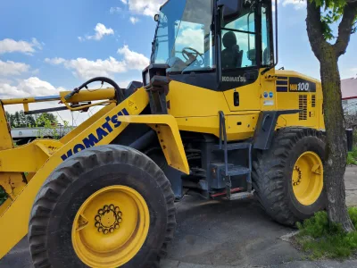 Komatsu WA100-7 Wheel Loader (No-J0706)