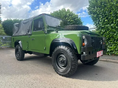 LANDROVER DEFENDER 110 (No.J0757)
