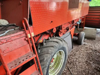 LAVERDA M132 Combine Harvester (No.J0836)