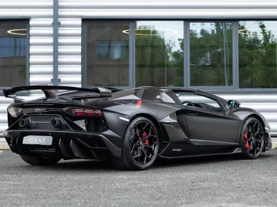 2021 Lamborghini Aventador SVJ Roadster: The Ultimate Supercar Experience convertible (No.112972)