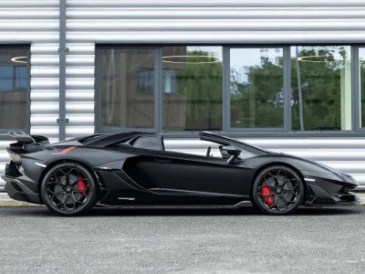 2021 Lamborghini Aventador SVJ Roadster: The Ultimate Supercar Experience convertible (No.112972)