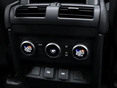 2025 BRAND NEW LAND ROVER DEFENDER 110X DYNAMIC HSE D300 - 2025