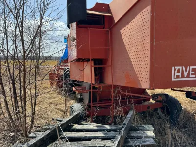 Laverda M132 Grain Harvester (No.J0948)